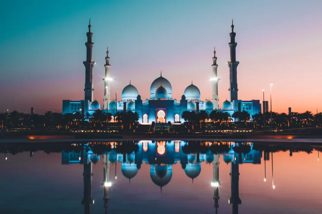 Luxury car for car lift Dubai to Abu Dhabi